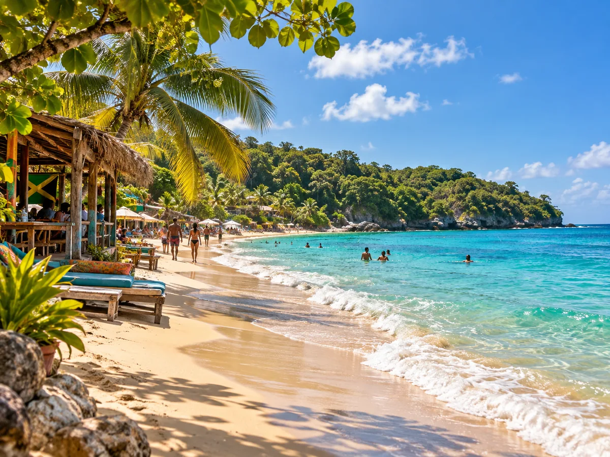 Turquoise water at Winnifred Beach in Fairy Hill, Portland